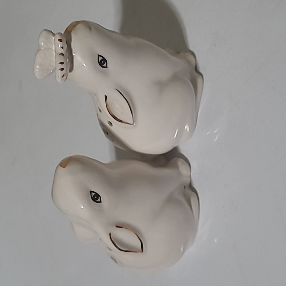 🐇Pier 1 Bunny Salt & Pepper Shakers🐇 🏠 - Picture 3 of 4